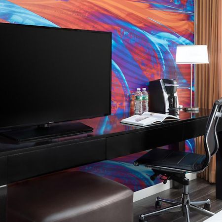 Hotel Indigo Boston - Newton Riverside ภายนอก รูปภาพ